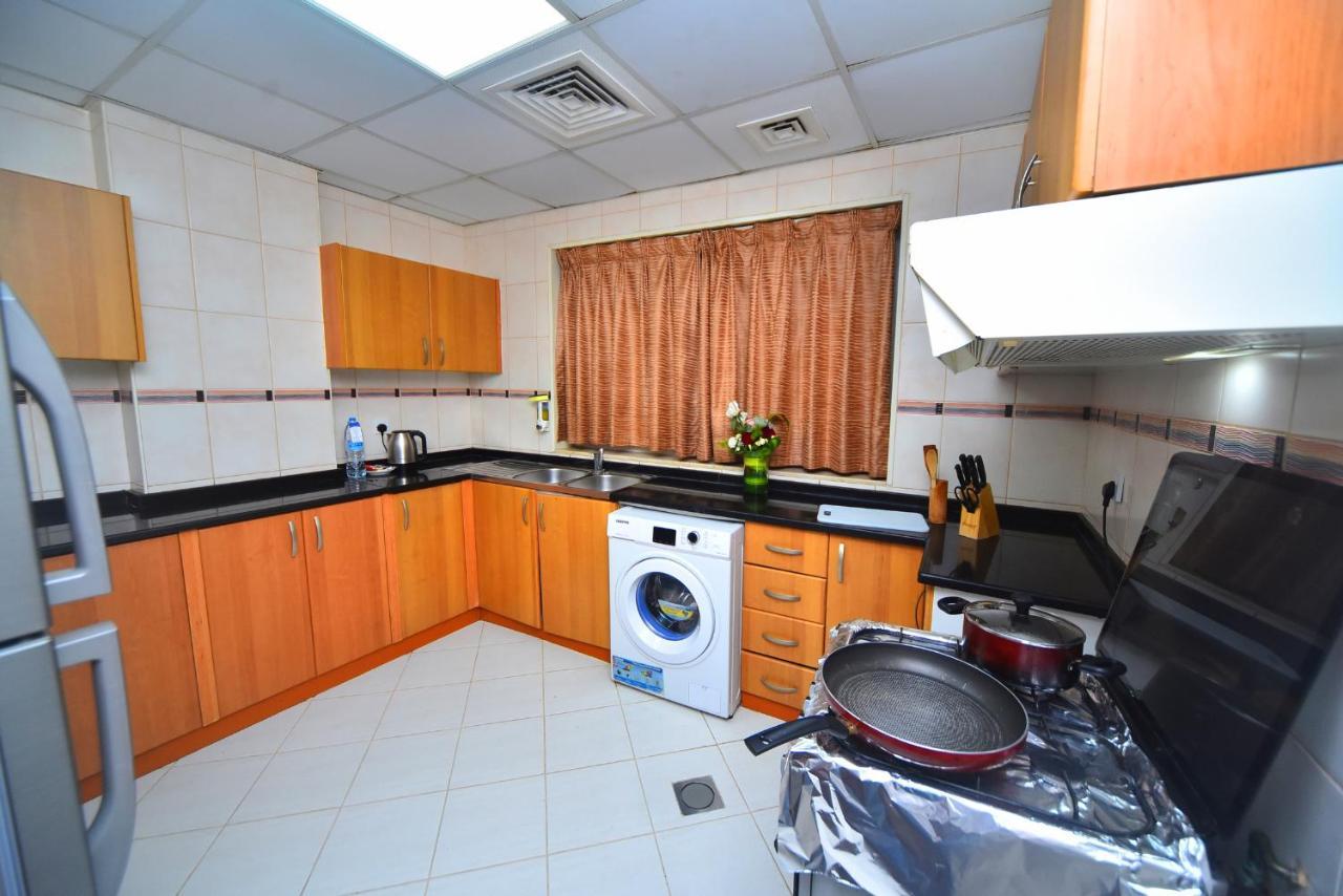 Emirates Stars Hotel Apartments Sharjah Exterior photo