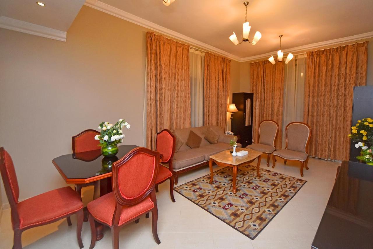 Emirates Stars Hotel Apartments Sharjah Exterior photo