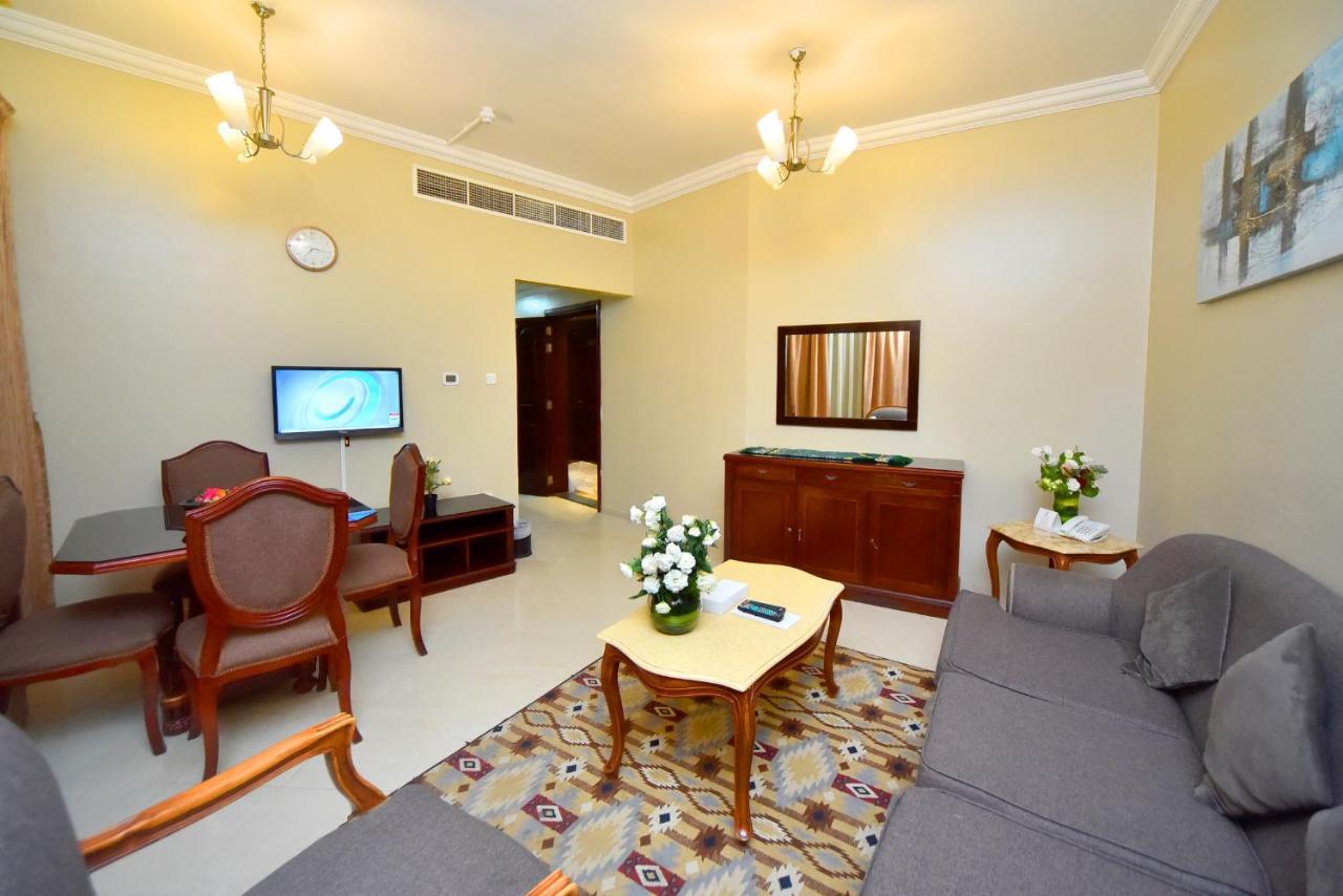 Emirates Stars Hotel Apartments Sharjah Exterior photo