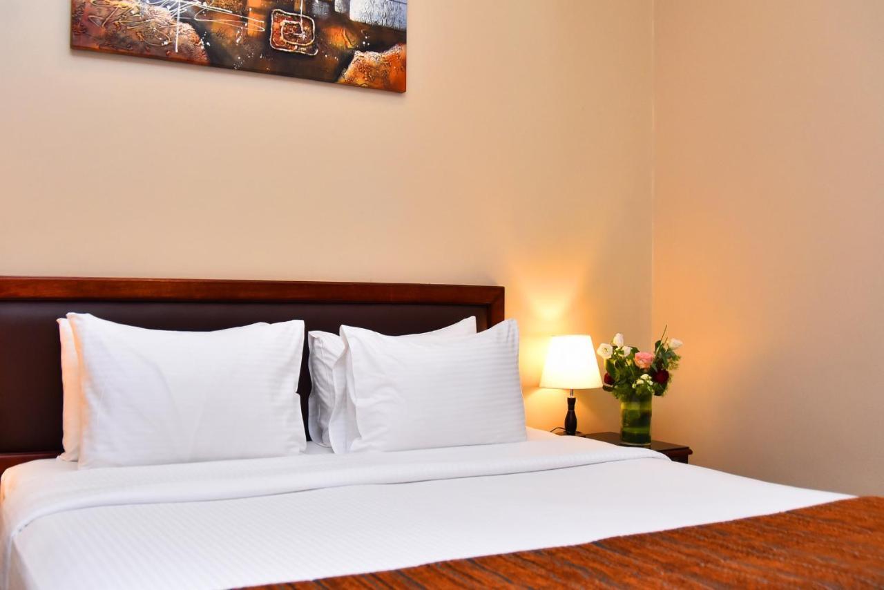 Emirates Stars Hotel Apartments Sharjah Exterior photo