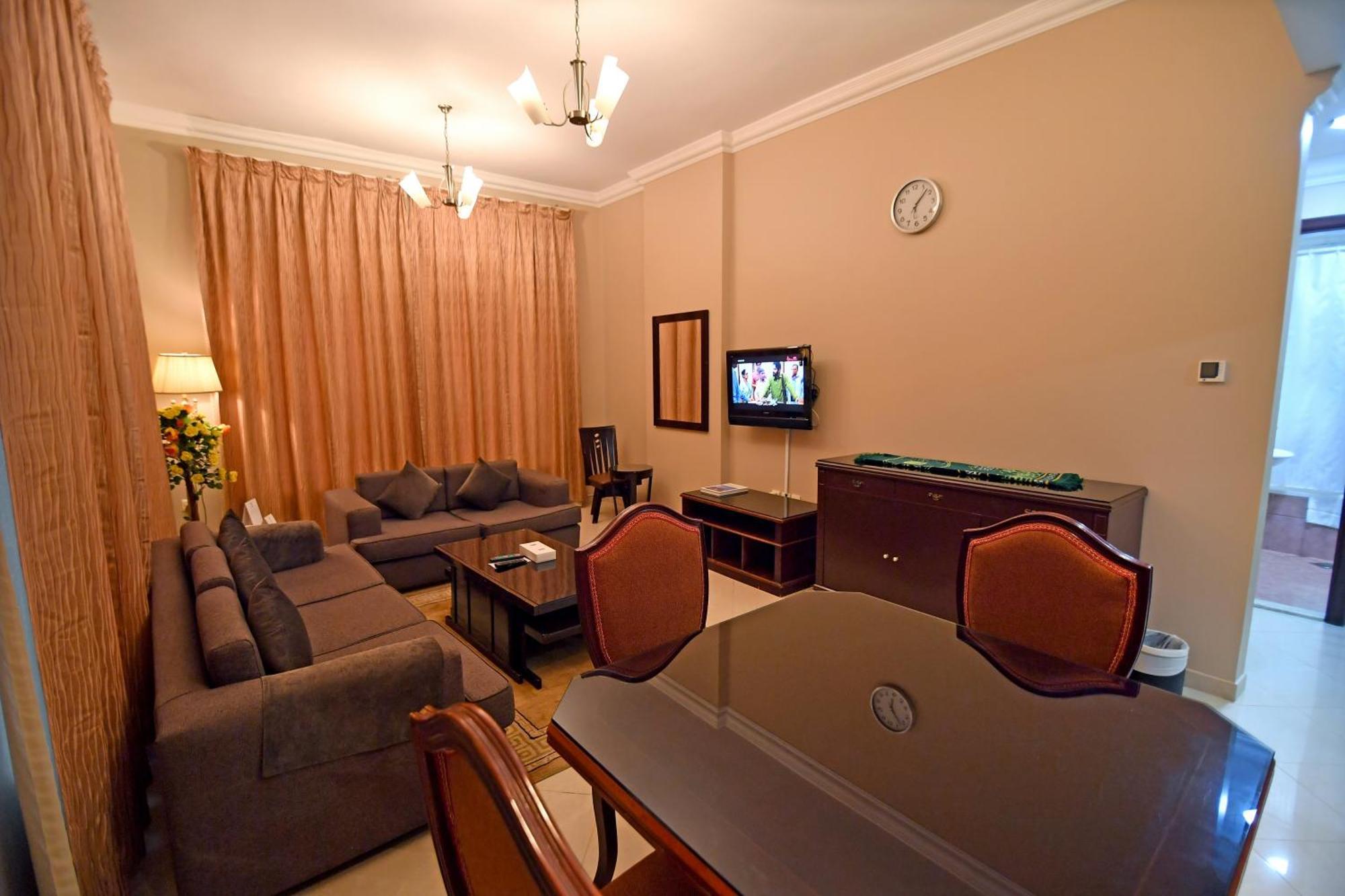 Emirates Stars Hotel Apartments Sharjah Exterior photo