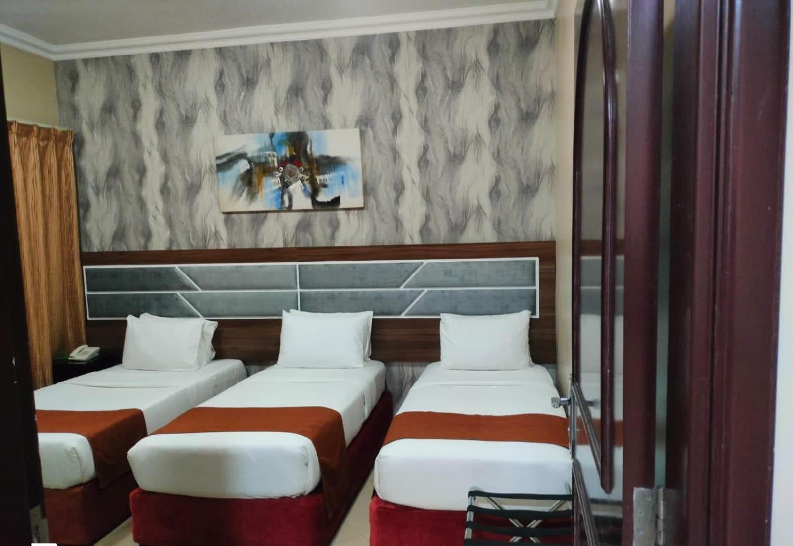 Emirates Stars Hotel Apartments Sharjah Exterior photo