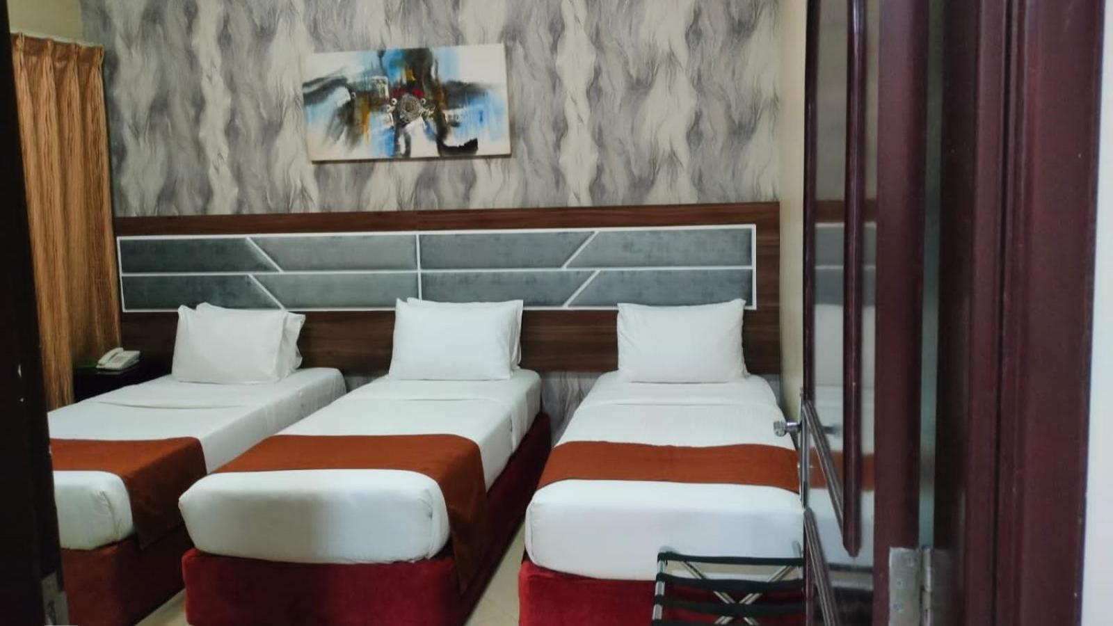 Emirates Stars Hotel Apartments Sharjah Exterior photo